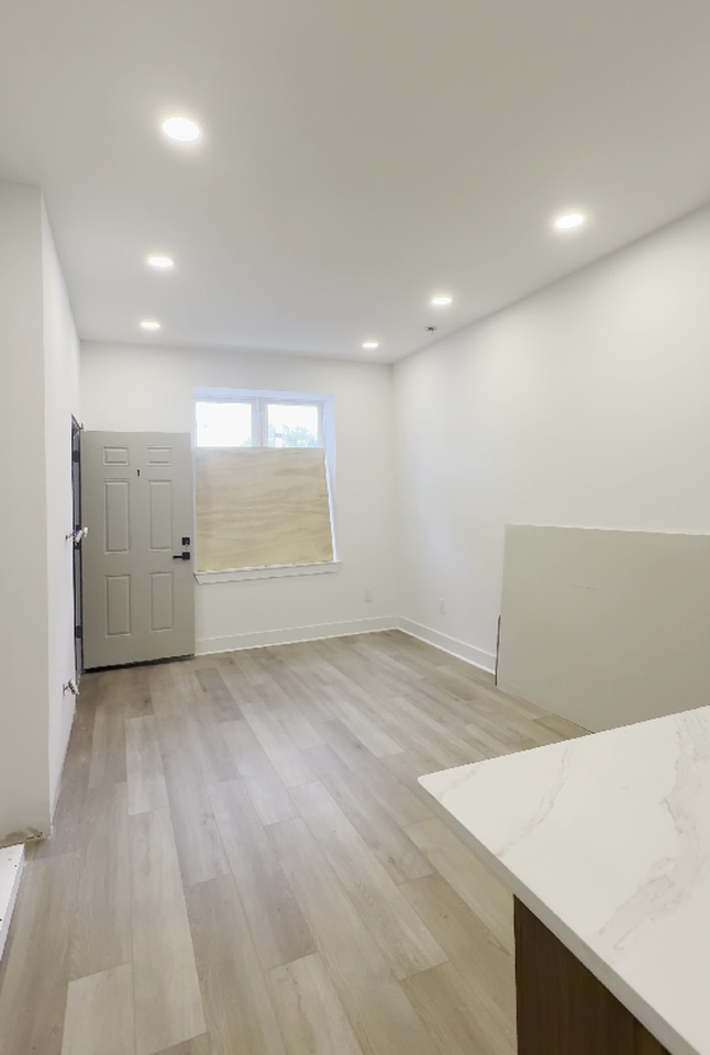 2456 N 19th St - Photo 3 of 34