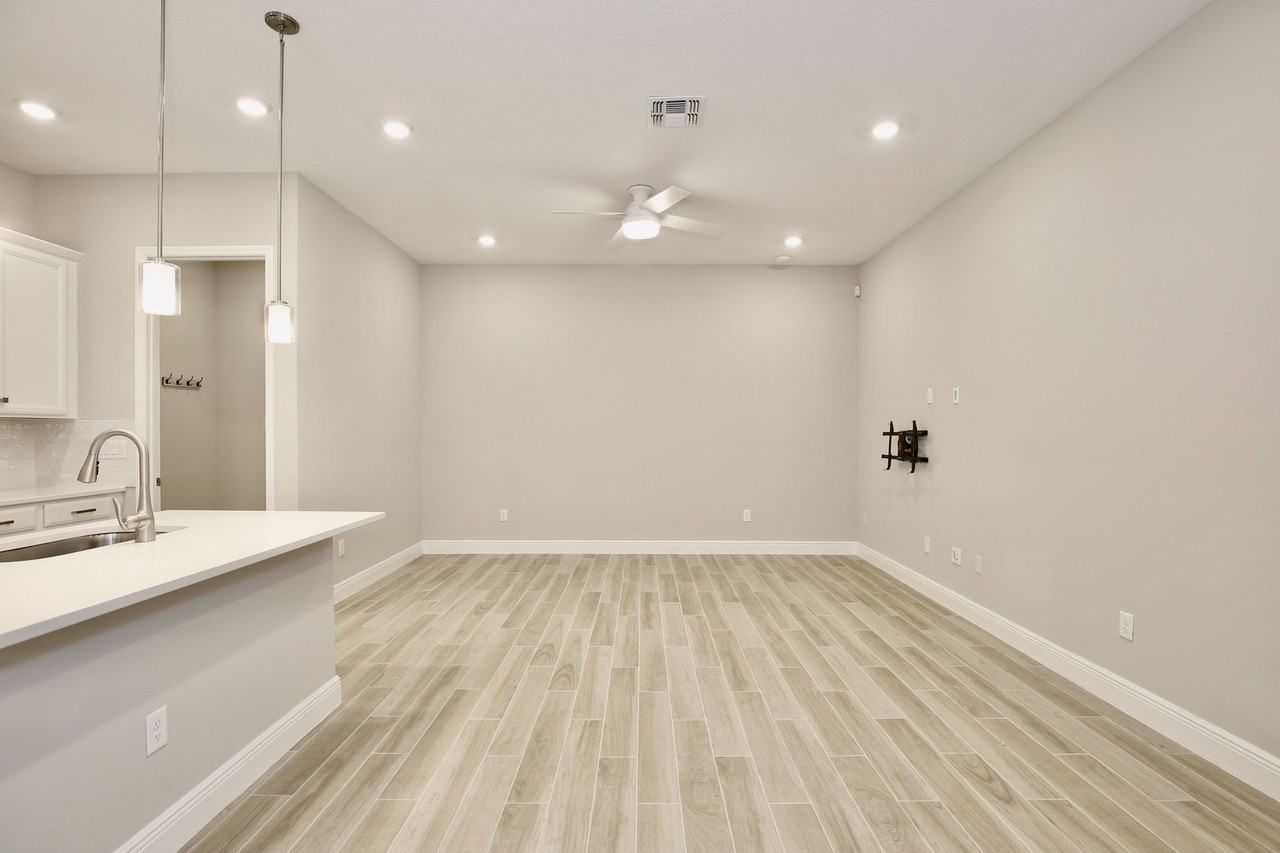 6491 Cyrils Dr - Photo 5 of 35