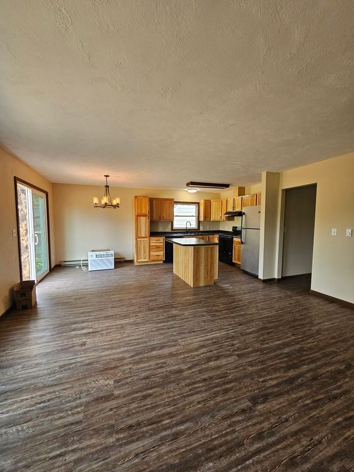 427 City Springs Ln - Photo 4 of 25