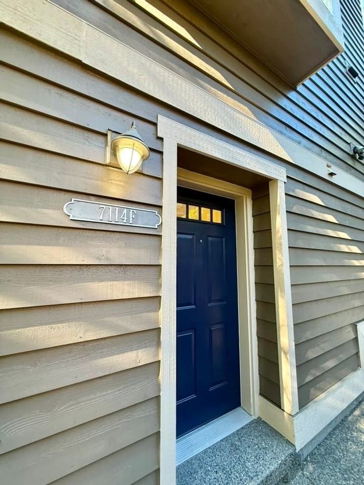 7114 California Ave Sw #F - Photo 2 of 26