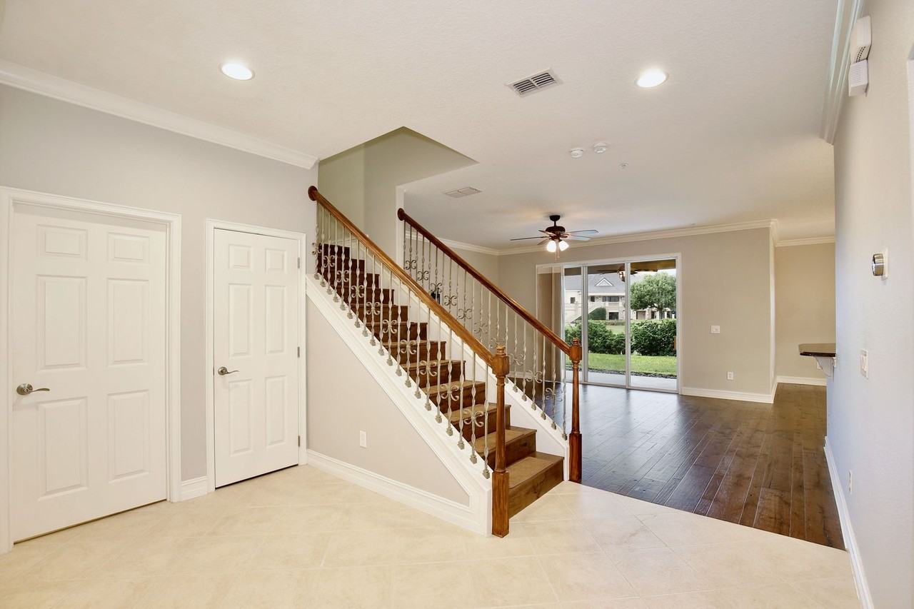 10459 Belfry Cir - Photo 3 of 50
