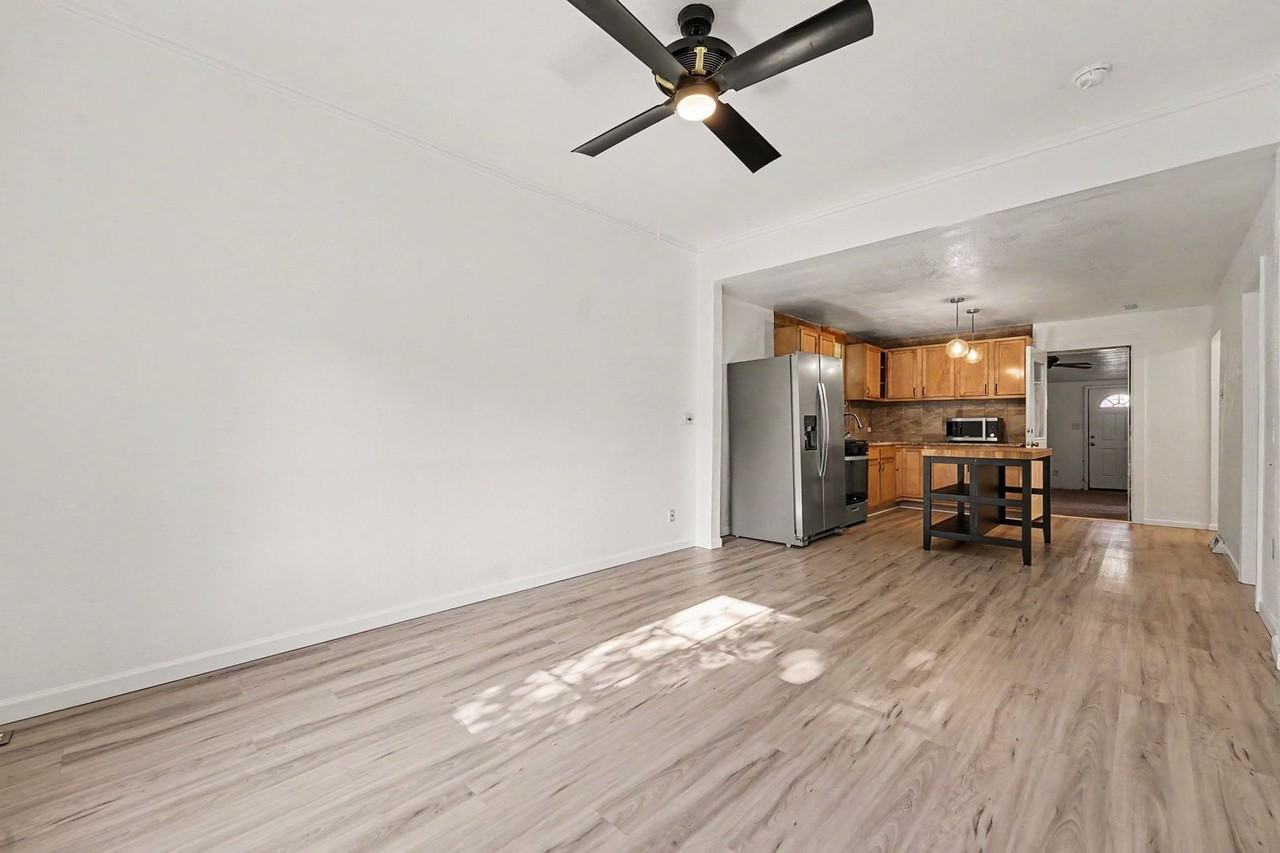 3537 Lipan St - Photo 5 of 22