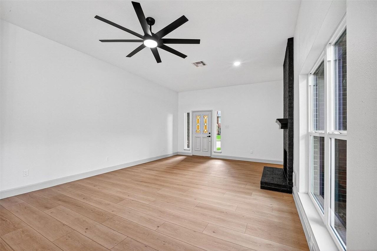 1522 New Cedars Dr - Photo 5 of 17