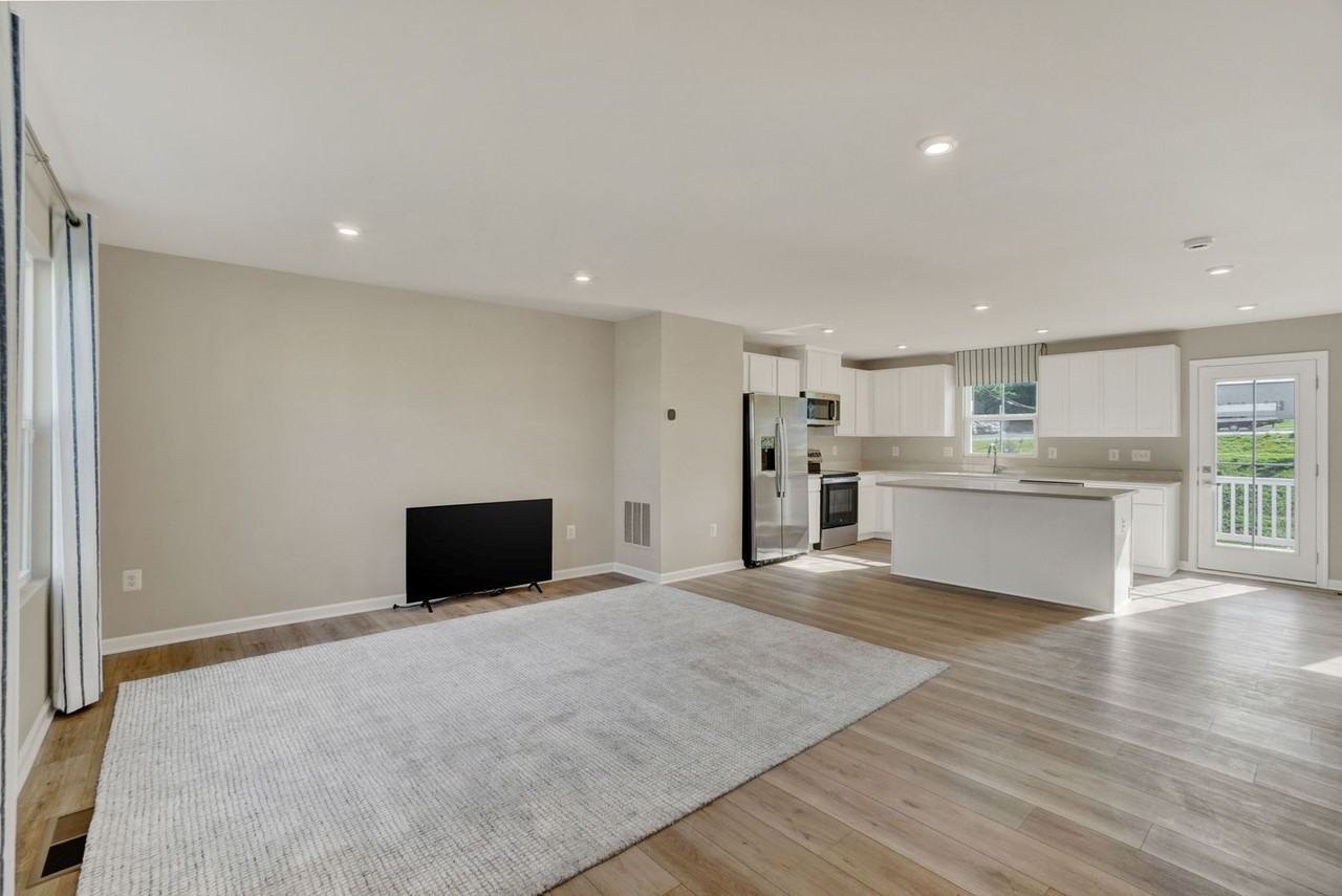 69 Summerfield Dr - Photo 4 of 29