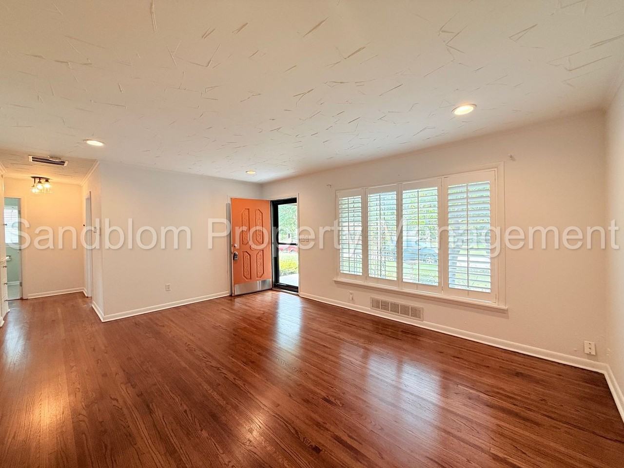 3737 E 37th Pl - Photo 6 of 26