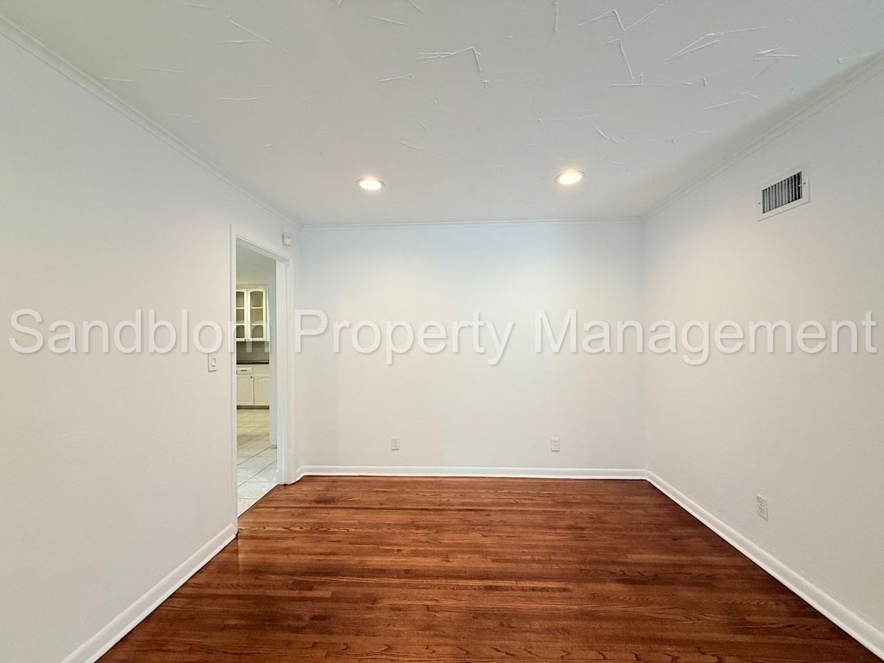 3737 E 37th Pl - Photo 7 of 26