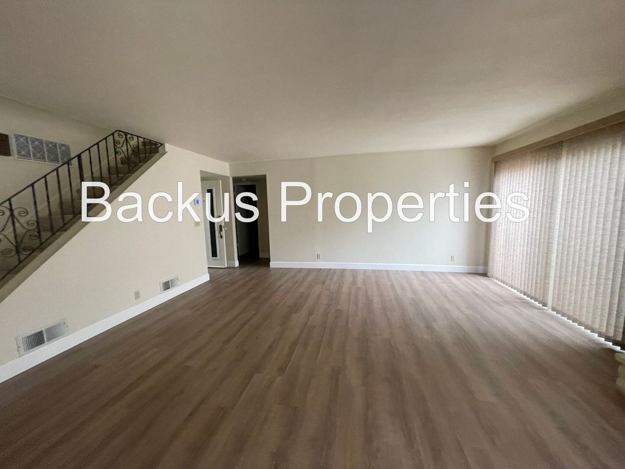 525 Victor St - Photo 3 of 16