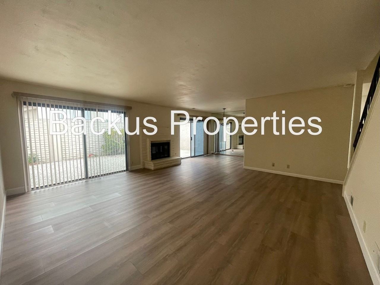 525 Victor St - Photo 4 of 16