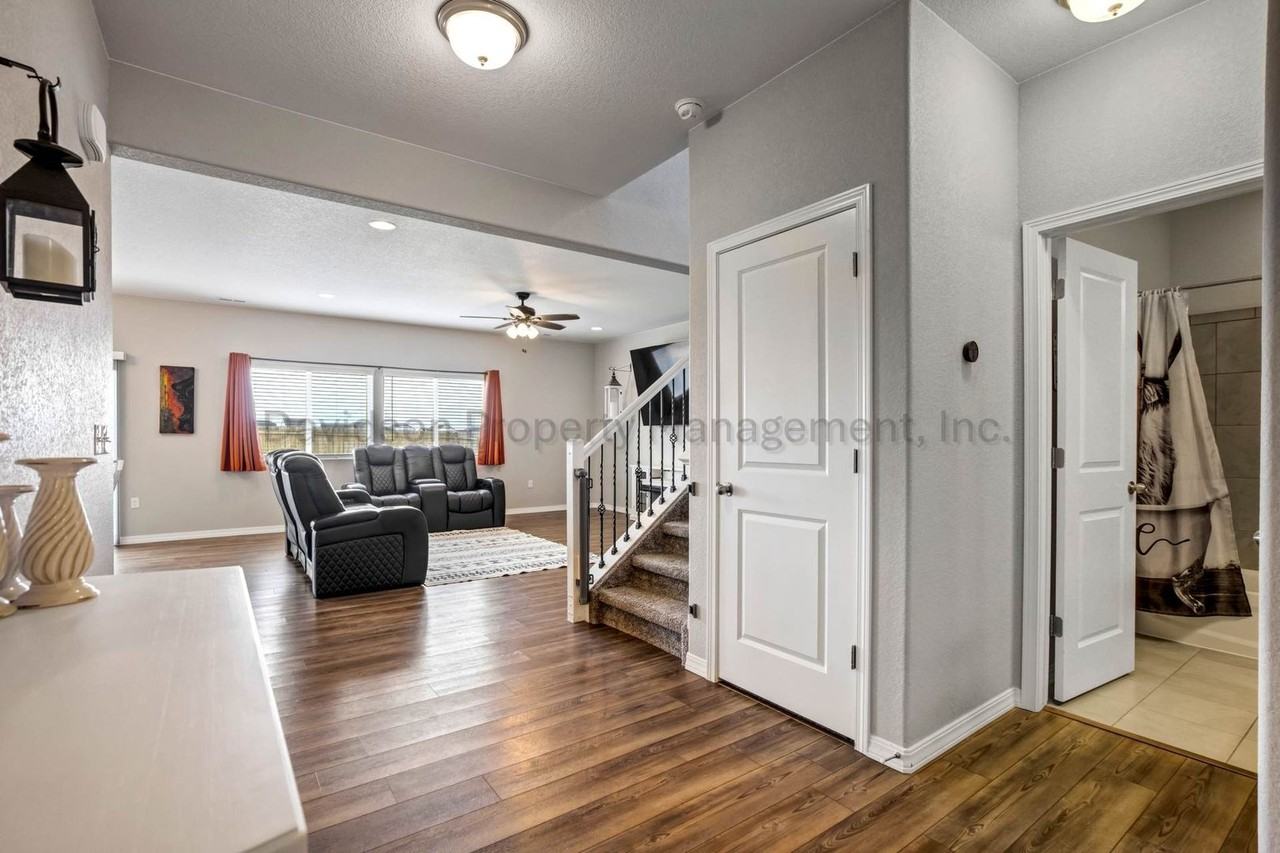 8747 Bynum Dr - Photo 2 of 20