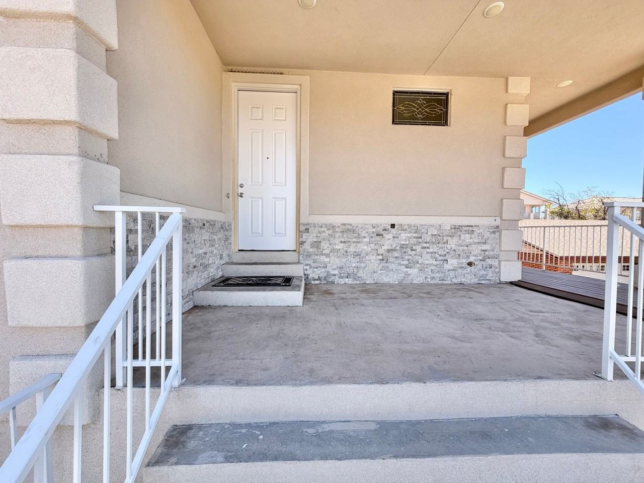 2044 Sherman Rd - Photo 6 of 36