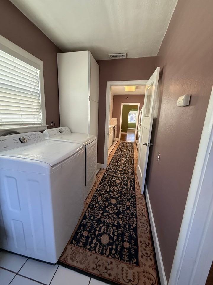 2308 N St - Photo 3 of 11