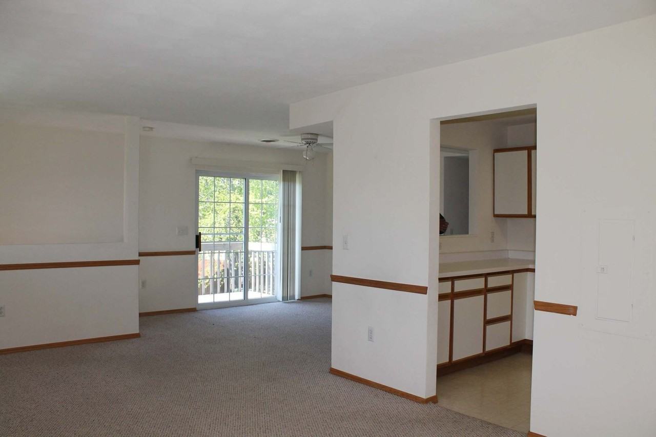 3422 Midvale Dr #2 - Photo 7 of 10