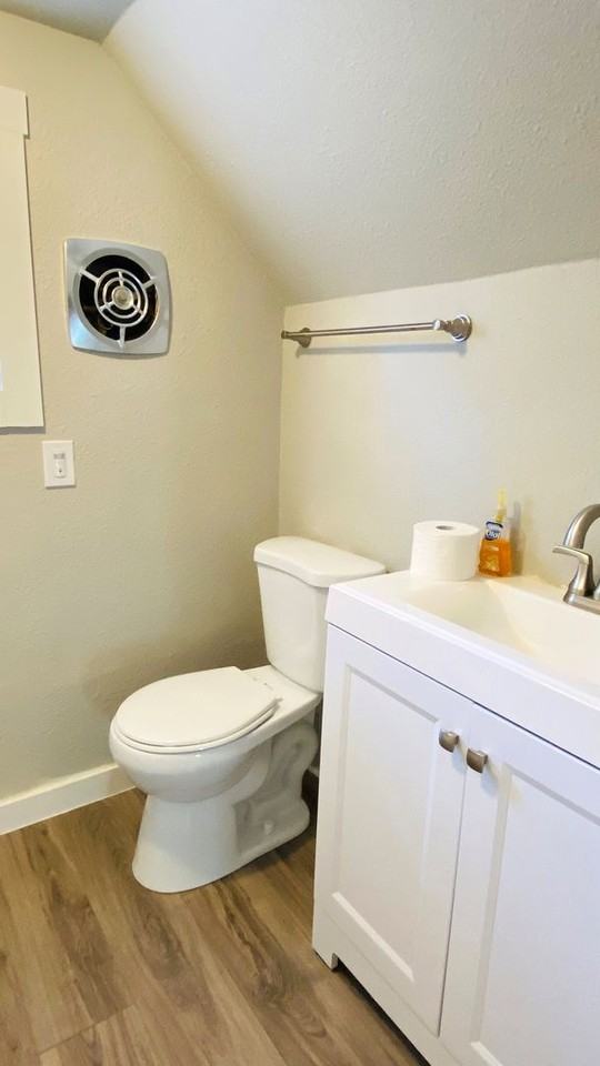 411 Bond St, Astoria, OR 97103 - Photo 4 of 7