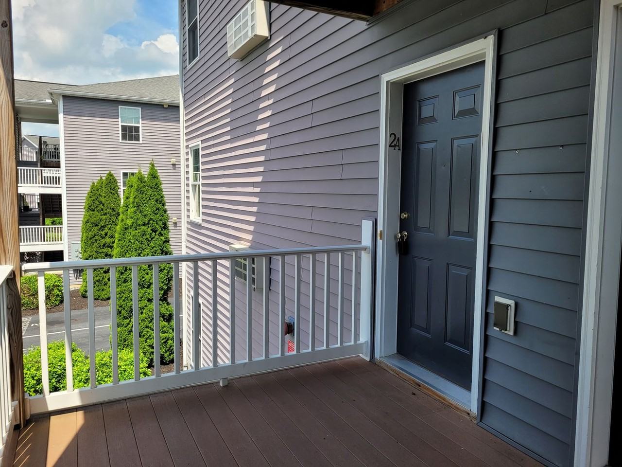 1419 Doron Dr Apt 2a #2A - Photo 2 of 11
