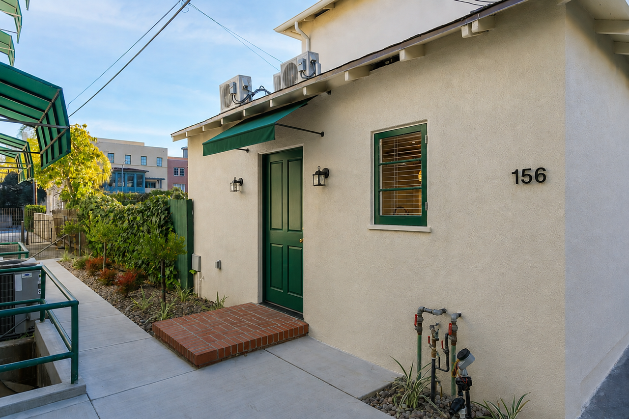 156 S Oakland Ave - Photo 4 of 21
