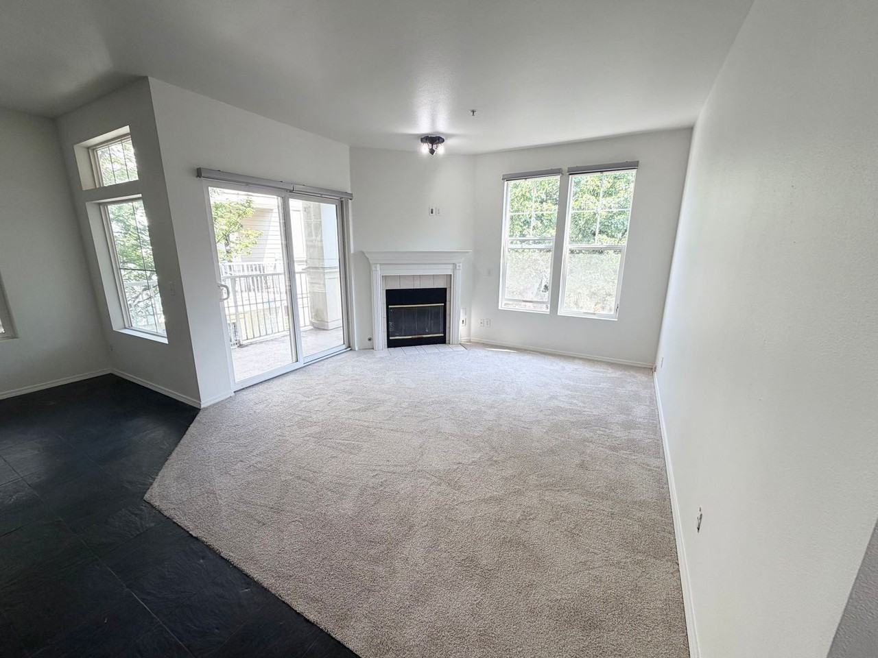 2036 Newport Way Nw - Photo 4 of 20