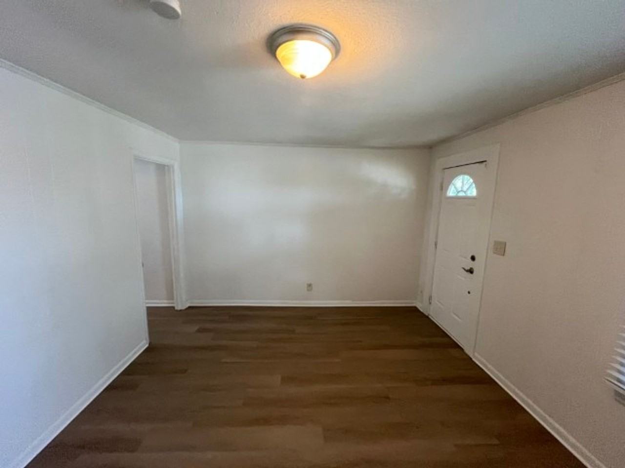 1015 43rd Ave N - Photo 5 of 19