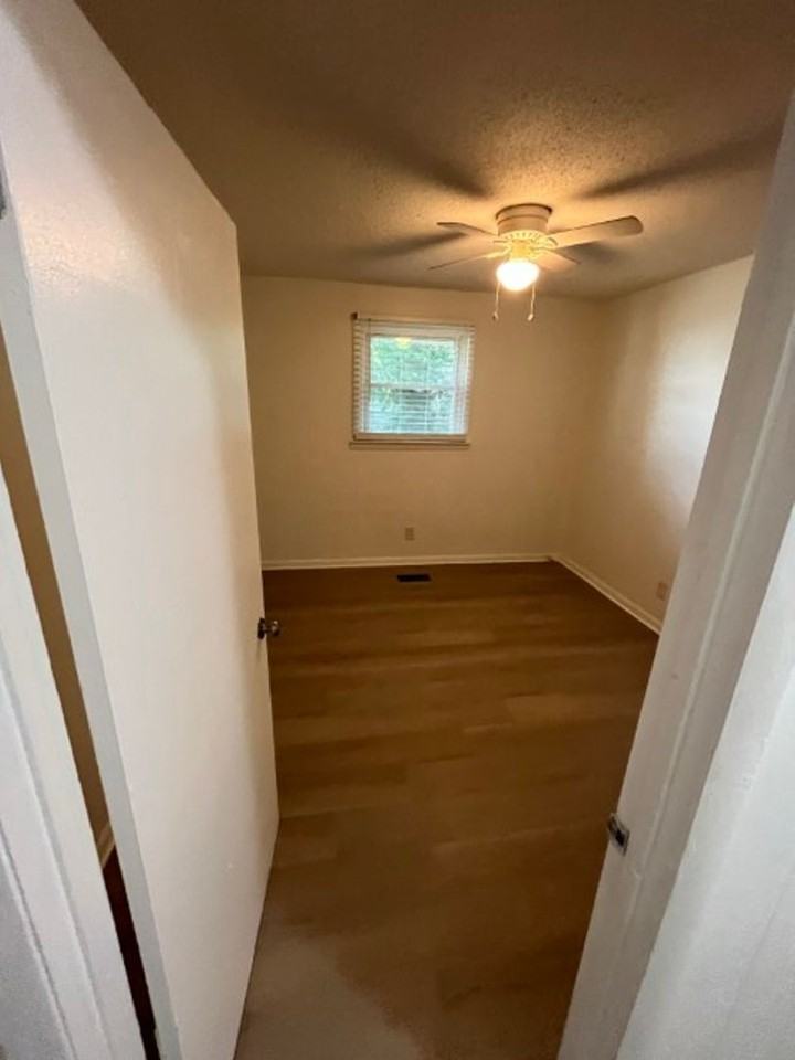 1015 43rd Ave N - Photo 7 of 19