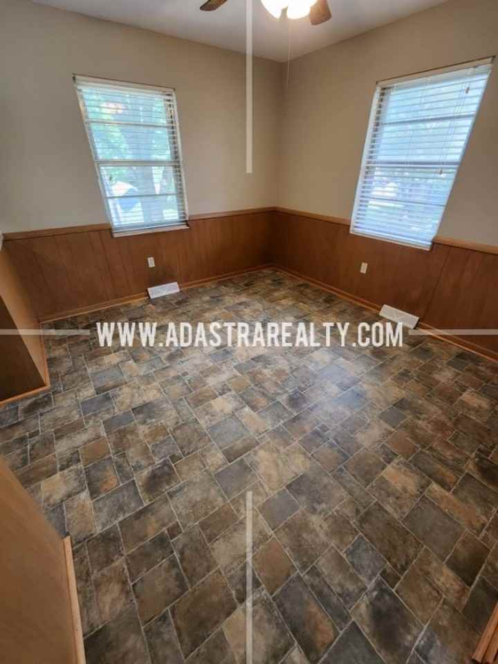 212 Brookside Dr - Photo 4 of 32