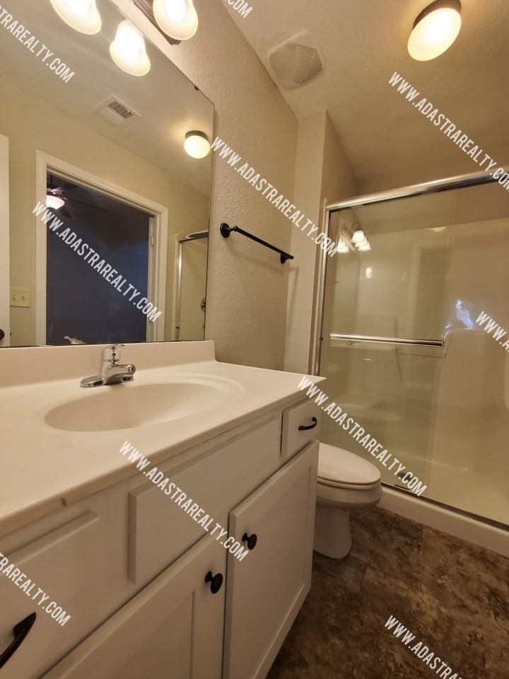 8318 N Spruce Ave - Photo 7 of 16