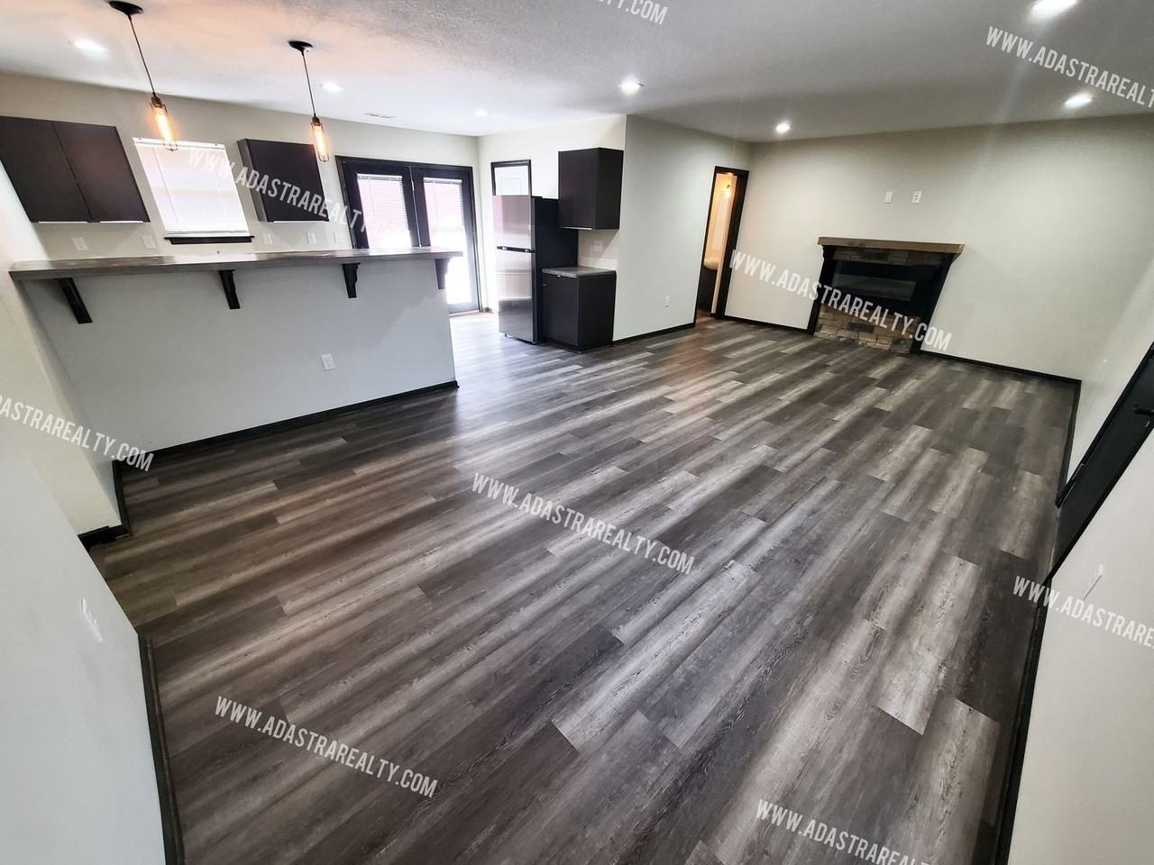 1518 W 26th St - Photo 3 of 21
