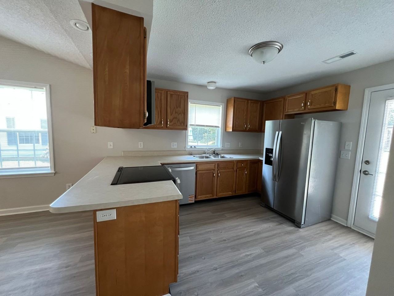 122 Springwood Ln - Photo 2 of 12