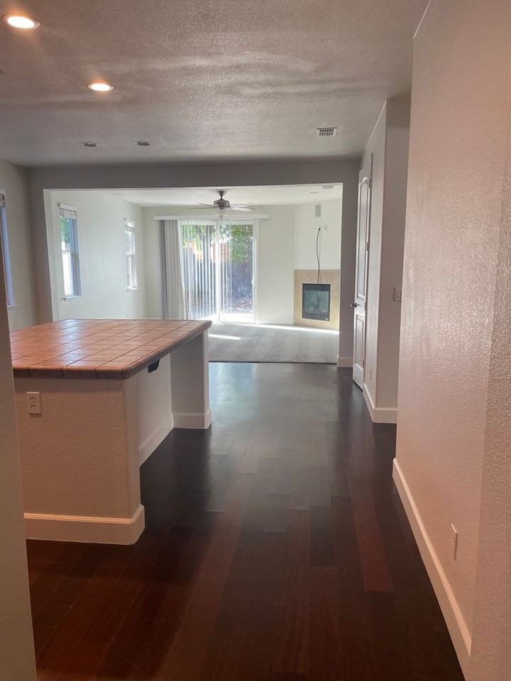 635 Burnt Ranch Way - Photo 3 of 9
