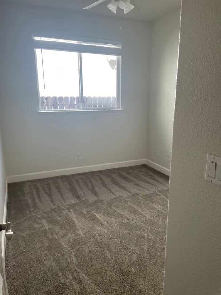 635 Burnt Ranch Way - Photo 7 of 9