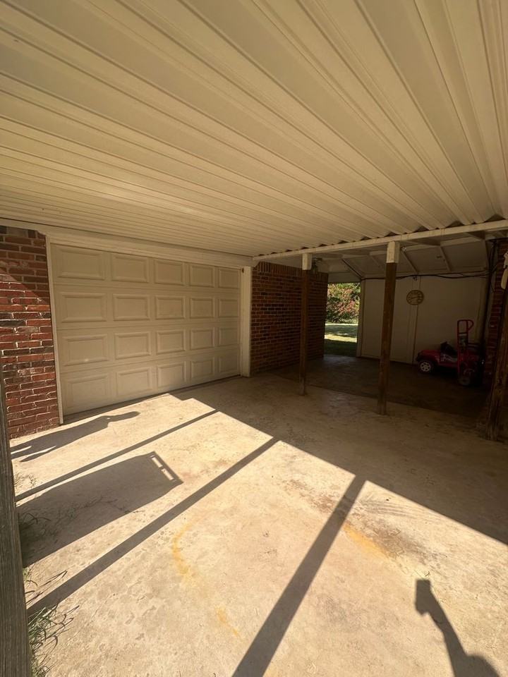 16881 Beau Kay Dr - Photo 5 of 41