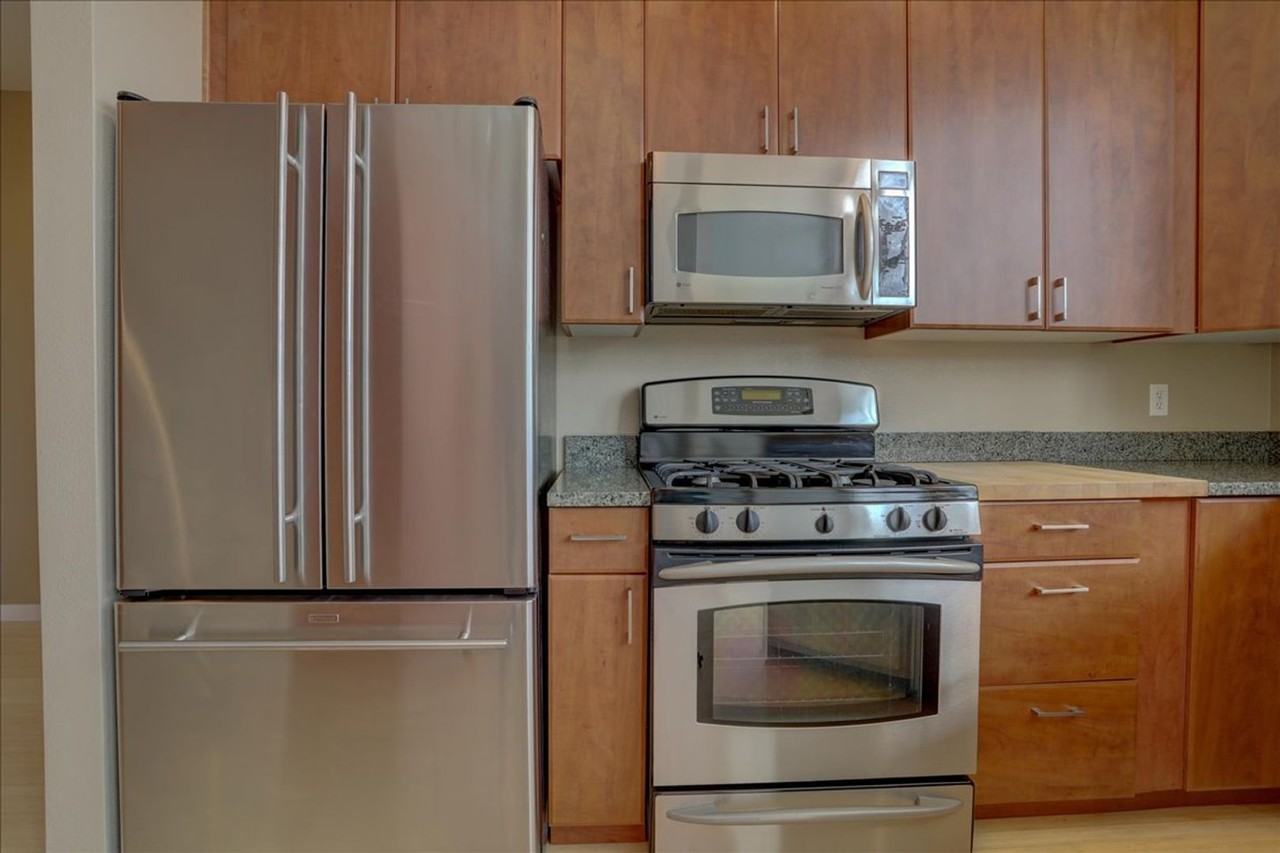 4520 Broadway St #206 - Photo 3 of 38