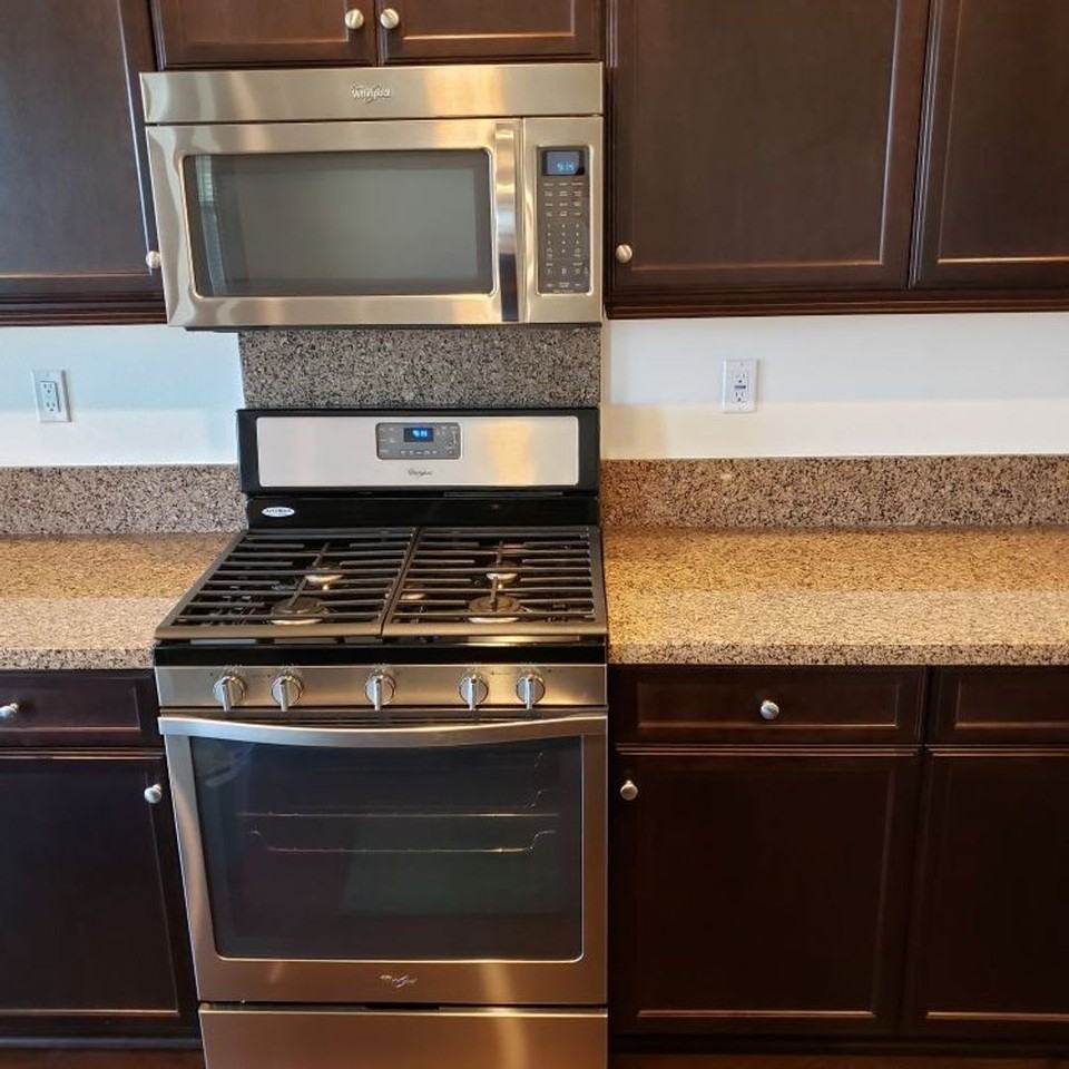 9803 Buckhorn Peak Dr - Photo 3 of 19