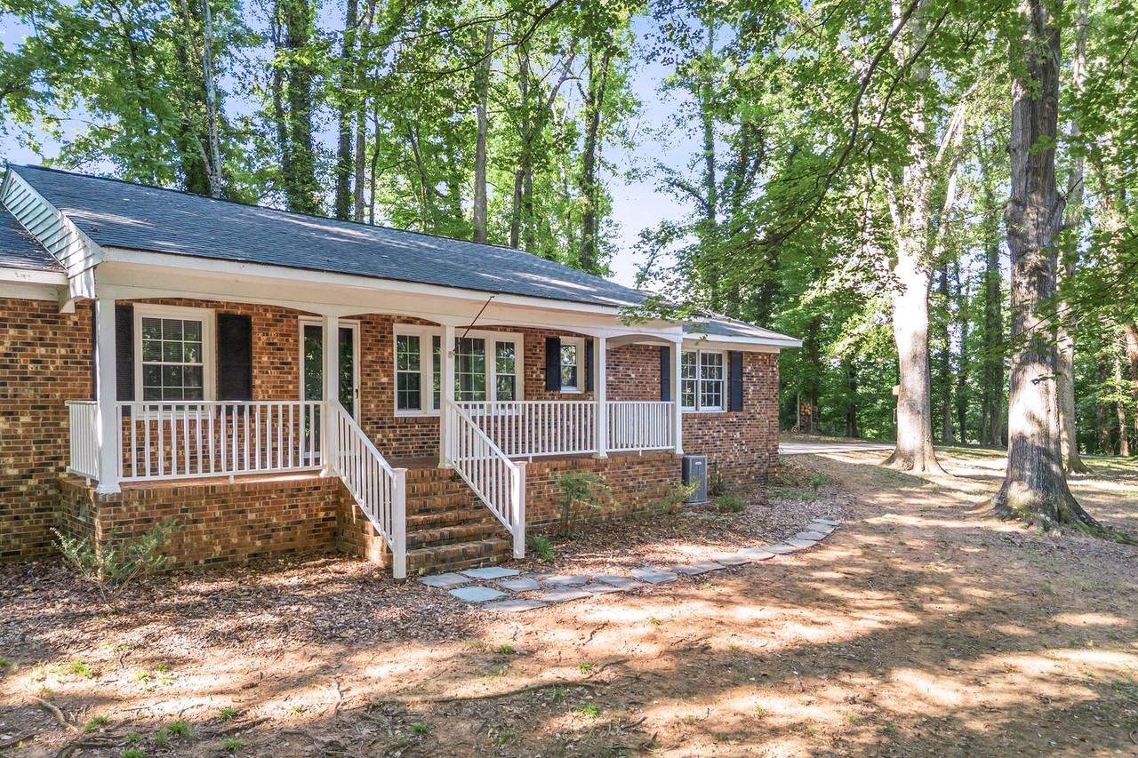 3905 Waterton Rd - Photo 2 of 37