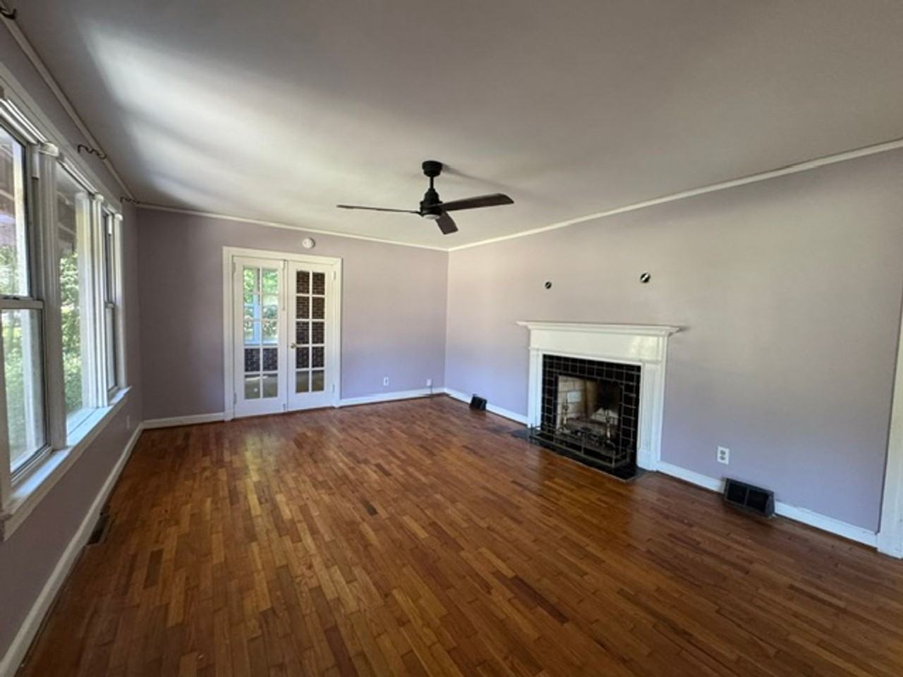 412 College Ave - Photo 2 of 9