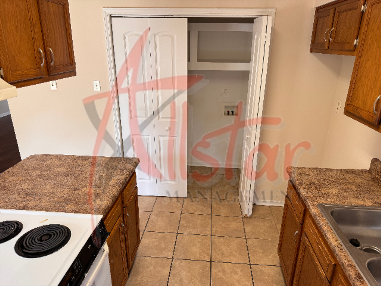 6270 Shady Glen Cv - Photo 5 of 17