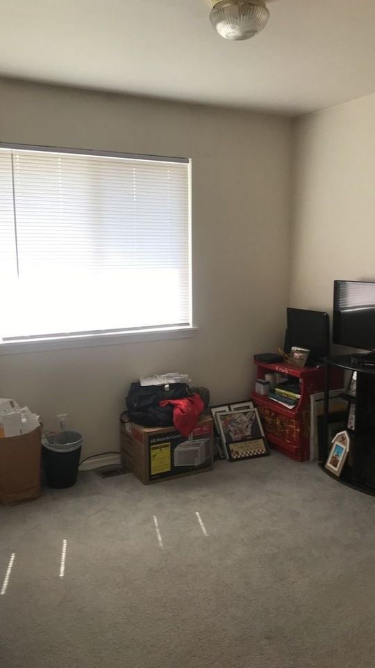 105 Alberta Ct - Photo 6 of 12