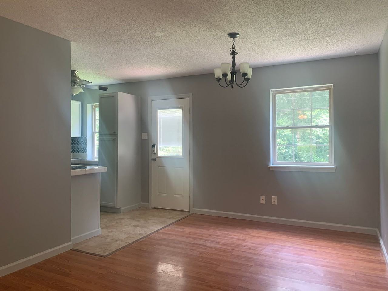 20 Creekdale Dr - Photo 4 of 22