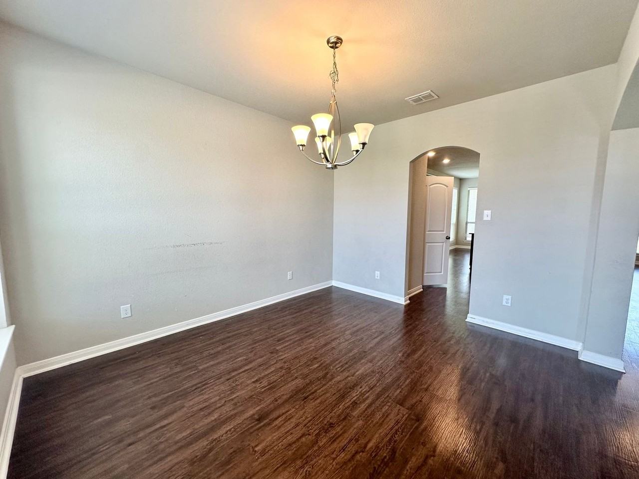 10612 Langham Dr - Photo 3 of 21