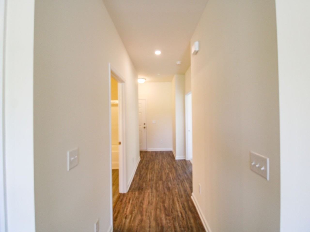 13791 Hill Place Ln - Photo 3 of 31