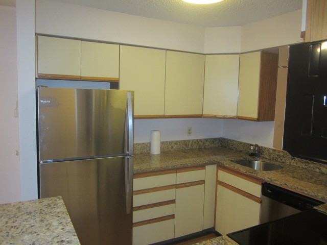 2890 Shadow Creek Dr #104 - Photo 5 of 26