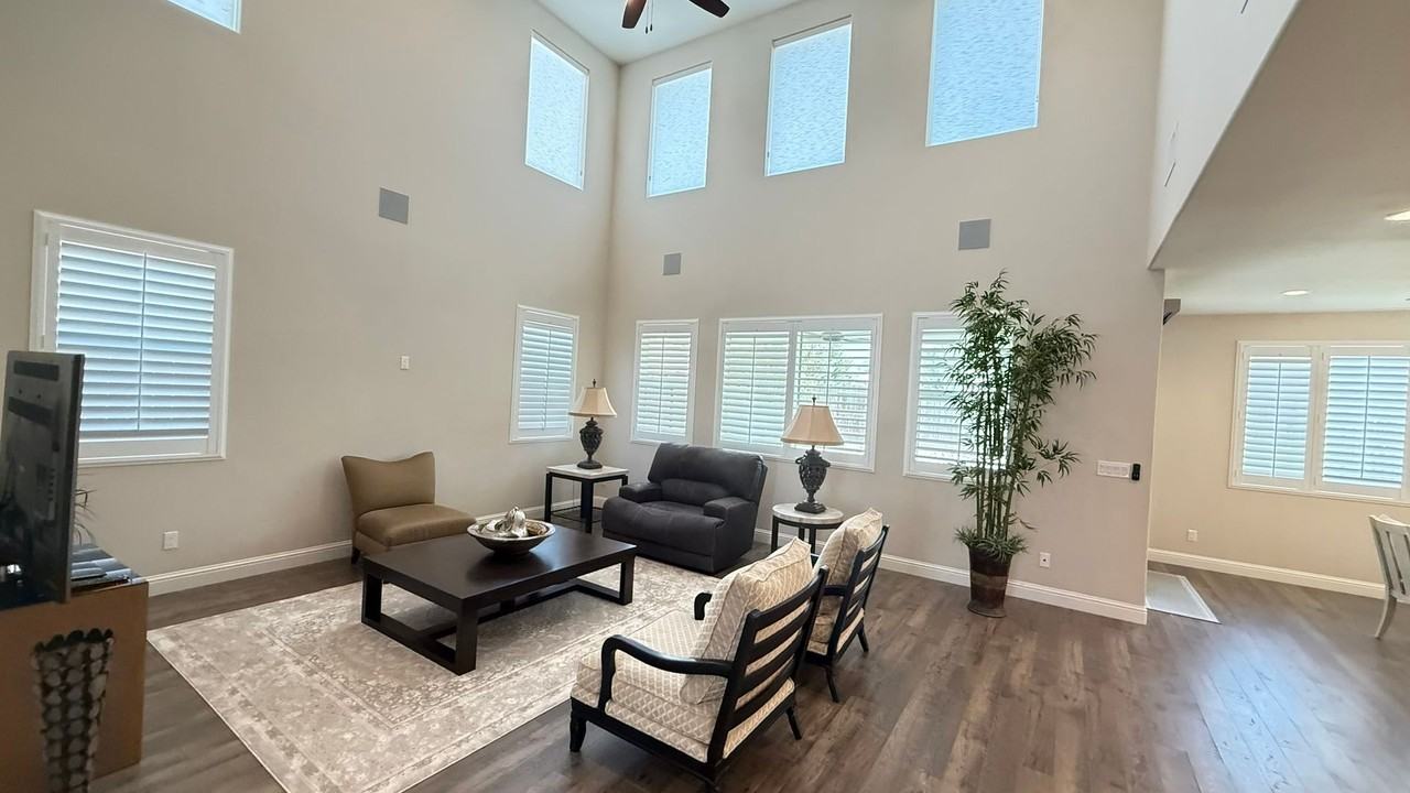 1821 W Corvina Ave - Photo 3 of 31