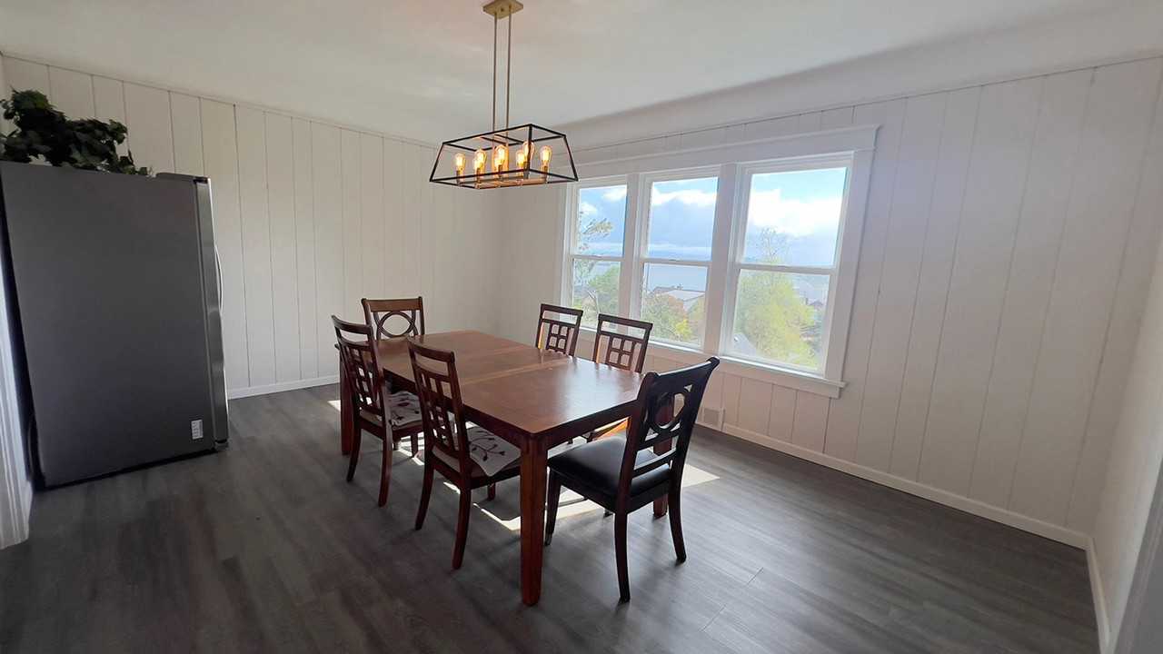 334 Grand Ave - Photo 7 of 21