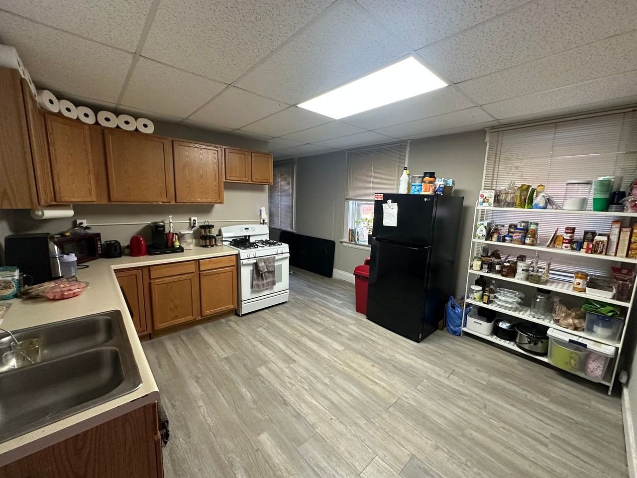 2326 Flora St - Photo 2 of 12