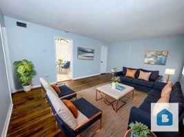 featured image of 445 445 - 451 Glenview Ct.
