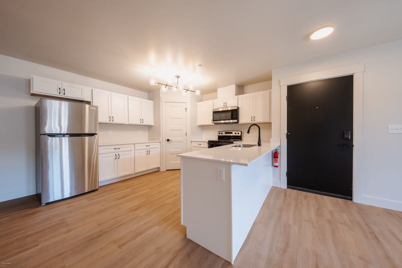 426 Cobalt Dr #304 - Photo 3 of 11