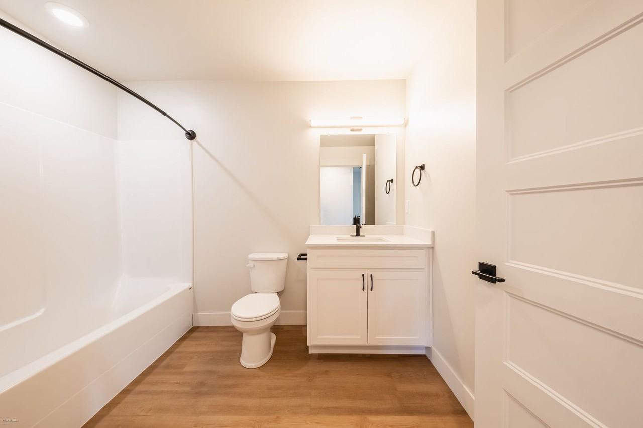 426 Cobalt Dr #304 - Photo 6 of 11