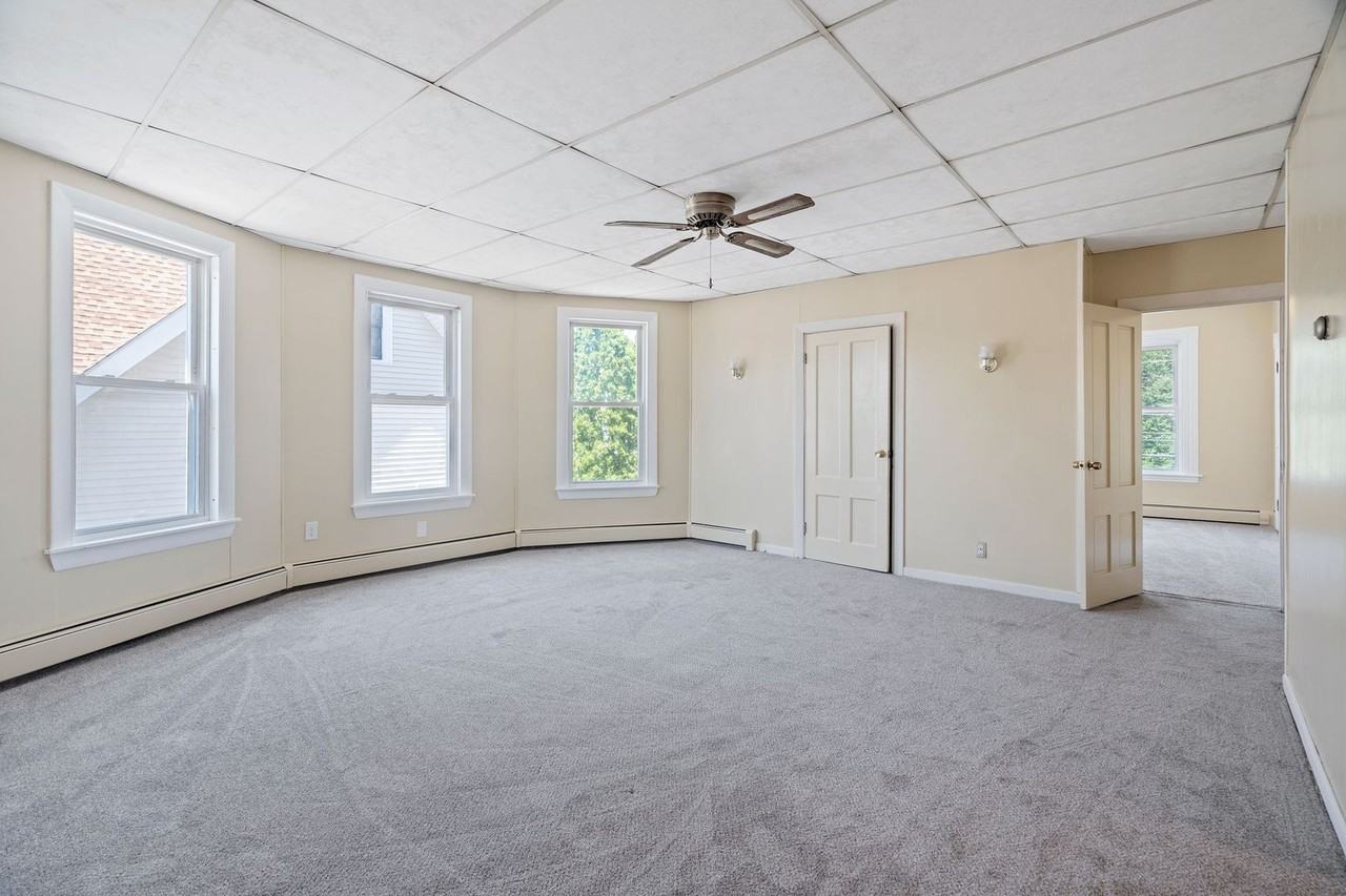 135 Sagamore St - Photo 6 of 45