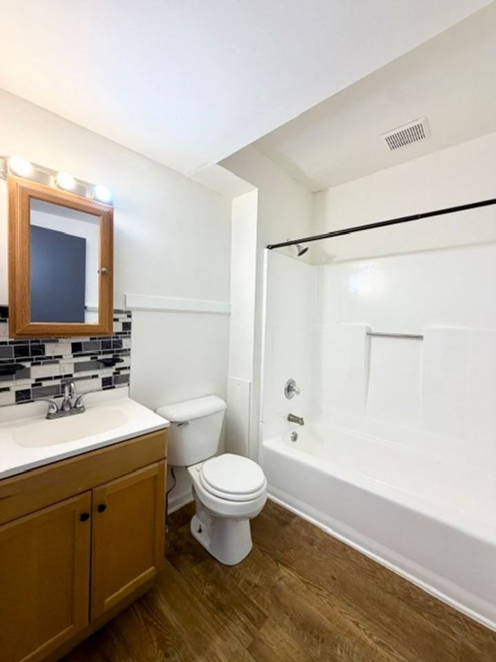 232 E King St #4 - Photo 5 of 12