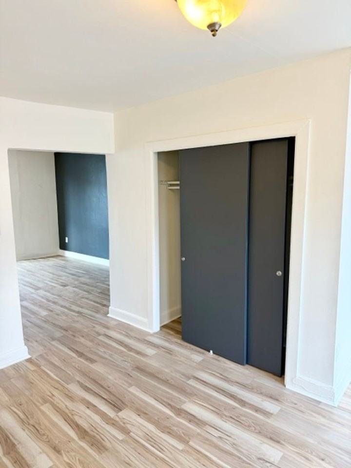 232 E King St #4 - Photo 6 of 12