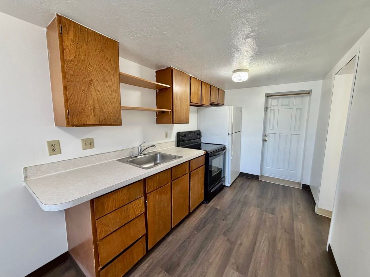 Niche Properties - Photo 3 of 15