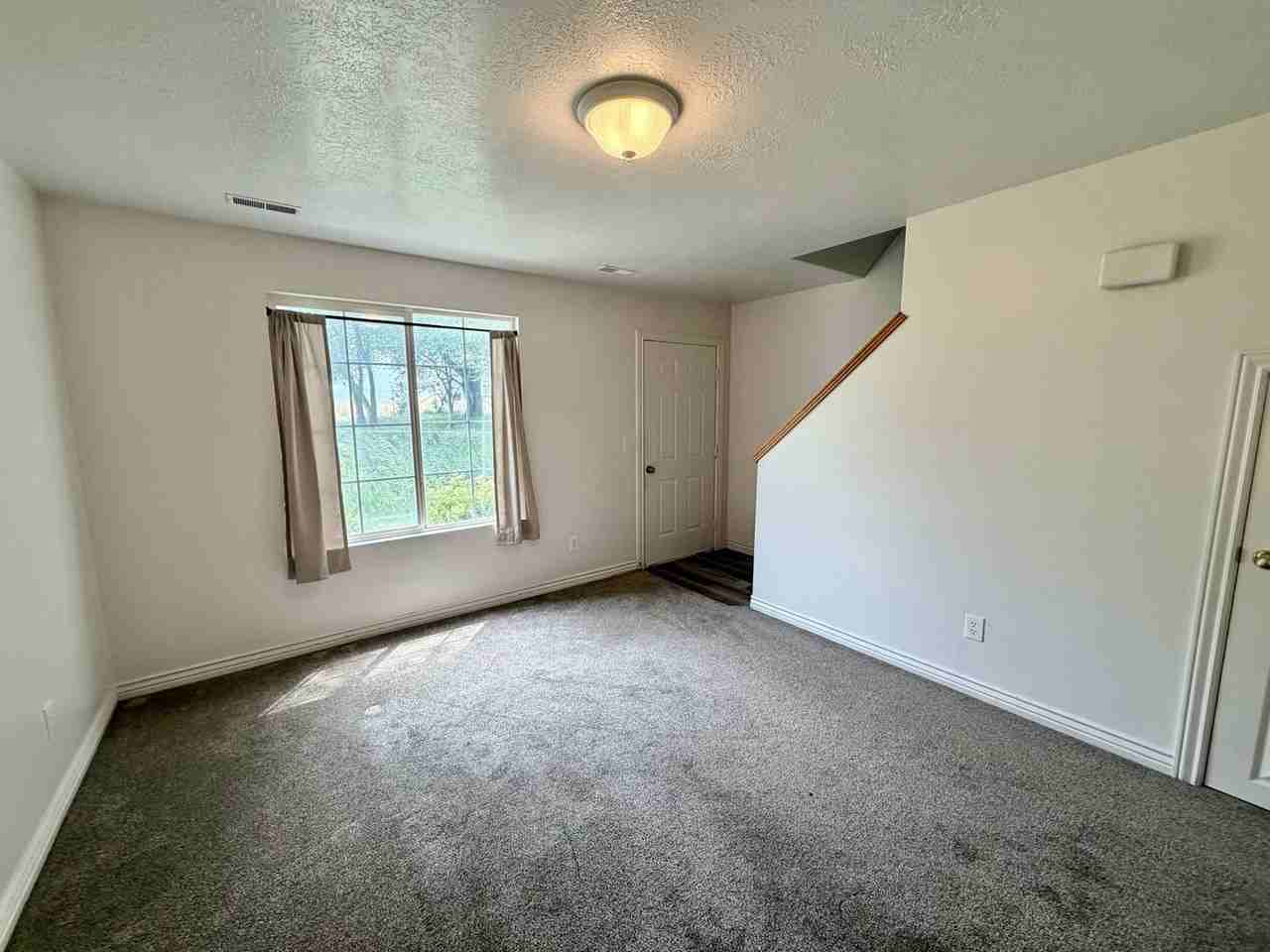 Niche Properties - Photo 4 of 18